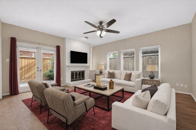 Building Photo - 2413 Potomac Dr