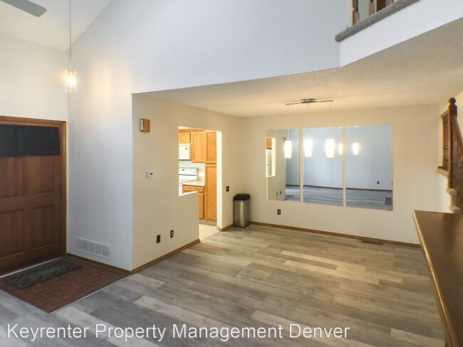 Building Photo - 2 br, 3 bath House - 965 S Evanston Cir
