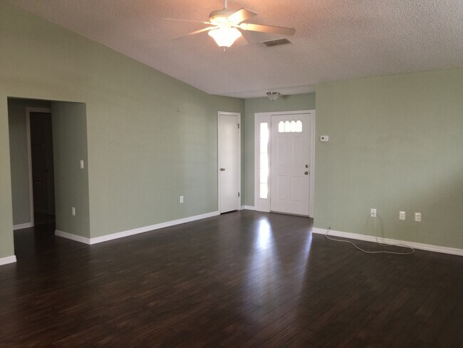 Foto del edificio - 1432 New Abbey Ave