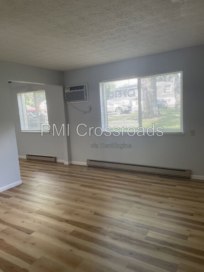 Foto del edificio - 1808 Whipple Ave NW