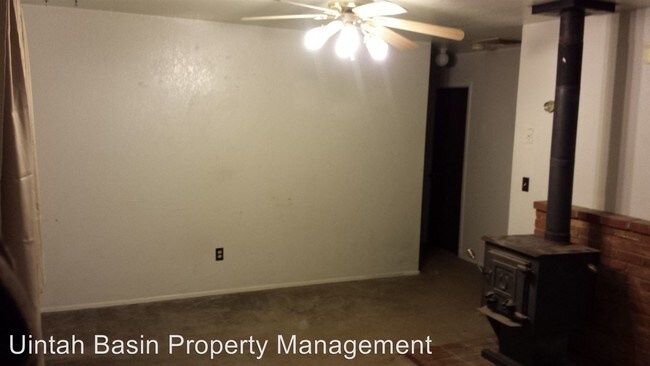 Building Photo - 2 br, 1 bath Apartment - 1250 E. 4500 S. - 1