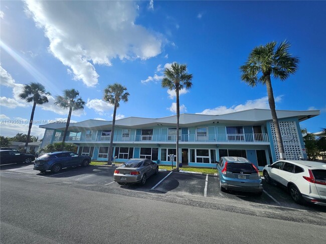 Foto del edificio - 733 NW 30th Ct