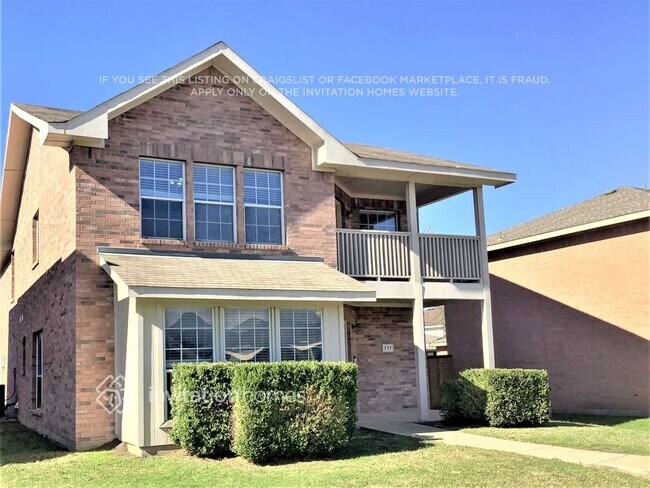 Building Photo - 717 Duke Dr