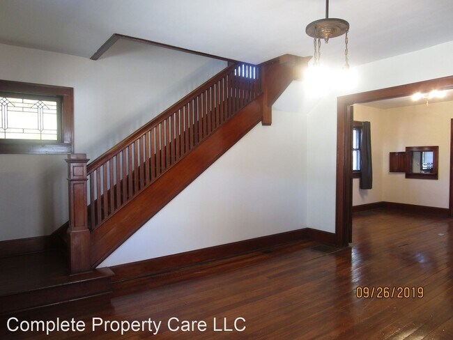 Building Photo - 5 br, 2.5 bath House - 1219 Thornburg