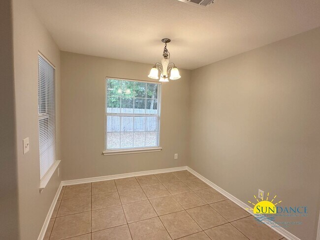 Foto del edificio - Beautiful 3 Bedroom Home in Navarre: Solar...