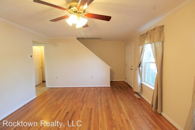 Building Photo - 2 br, 1.5 bath House - 2357 Breckenridge C...