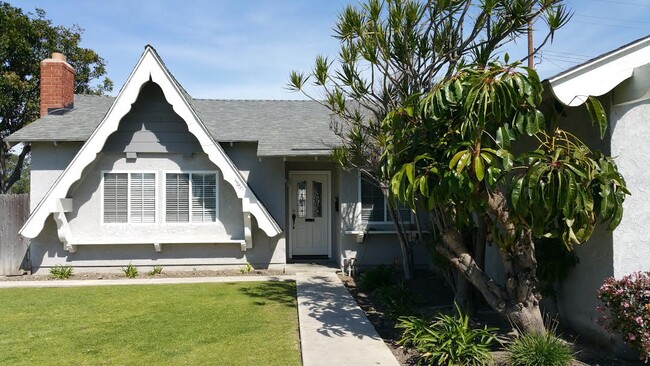 Closer look - 4861 Hilo Cir