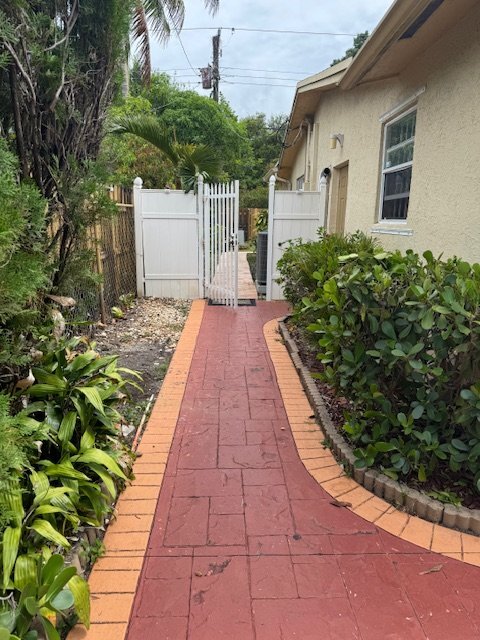 Primary Photo - 4921 NW 23rd St