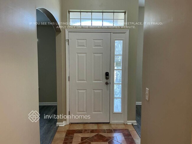 Foto del edificio - 1672 Northglen Cir