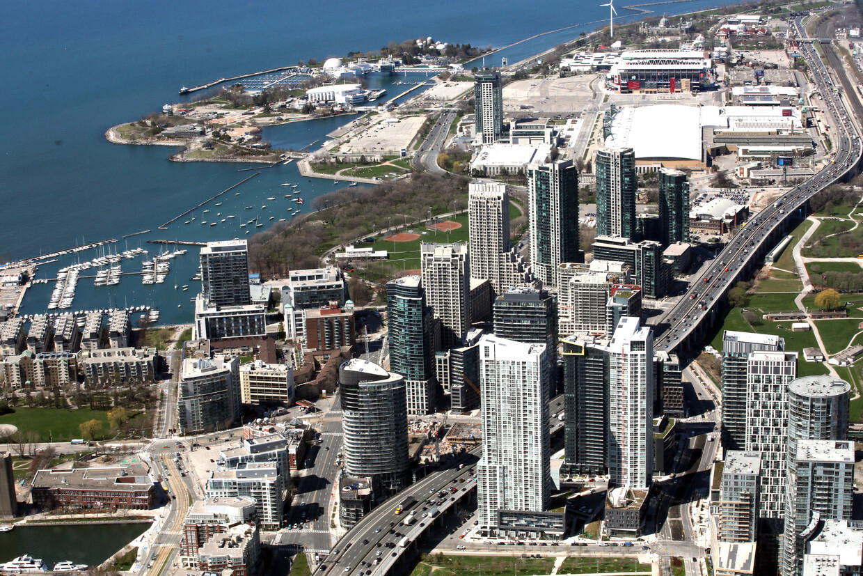 Photo du bâtiment - Quartz Condos