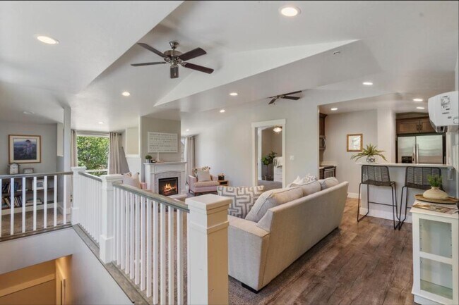 Building Photo - 30 E Deer Meadow Ct