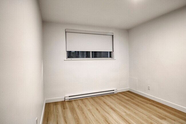 Photo du bâtiment - 4390 Grand Blvd.