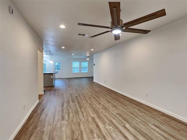 Building Photo - 2544 Falls Dr