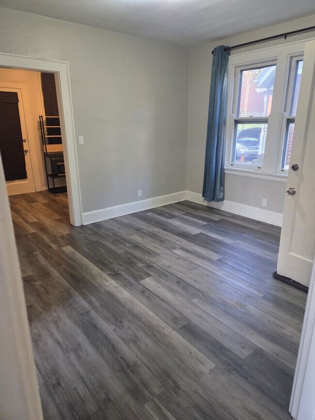 Foto del edificio - 6306 Chandler St