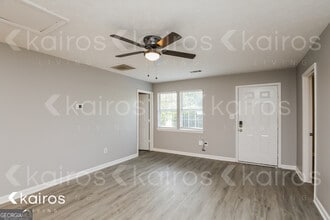 Building Photo - 105 Deer Pkwy