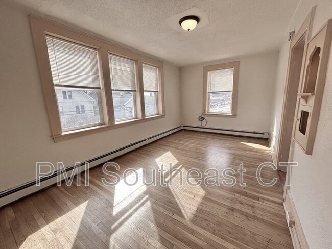 Foto del edificio - 92 Truman St