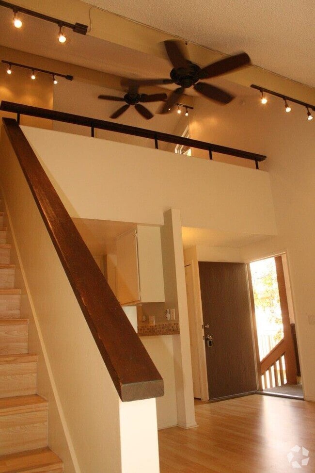 Building Photo - 169 Lemon Grv