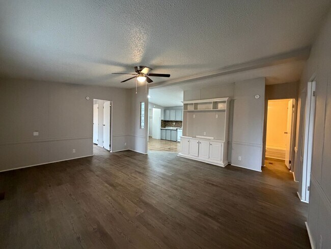 Building Photo - 6437 Spring Place Rd SE