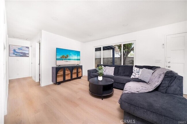 Foto del edificio - 1011 W Myrtle St