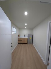 Building Photo - 720 NW 33rd Terrace