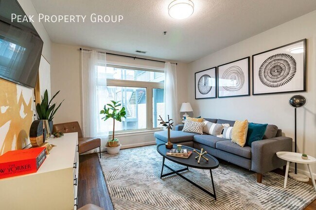Building Photo - Available Fall 2024! 2 Bedroom Apartment i...