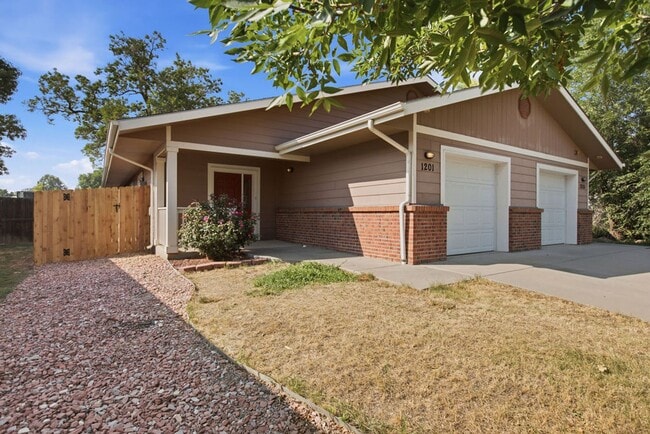 Photo - 1201 Raven Place Townhome
