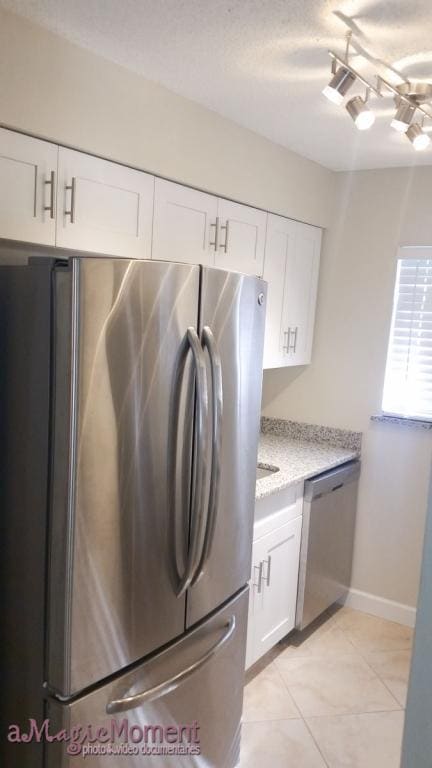 Building Photo - 127 Springwood Cir unit B