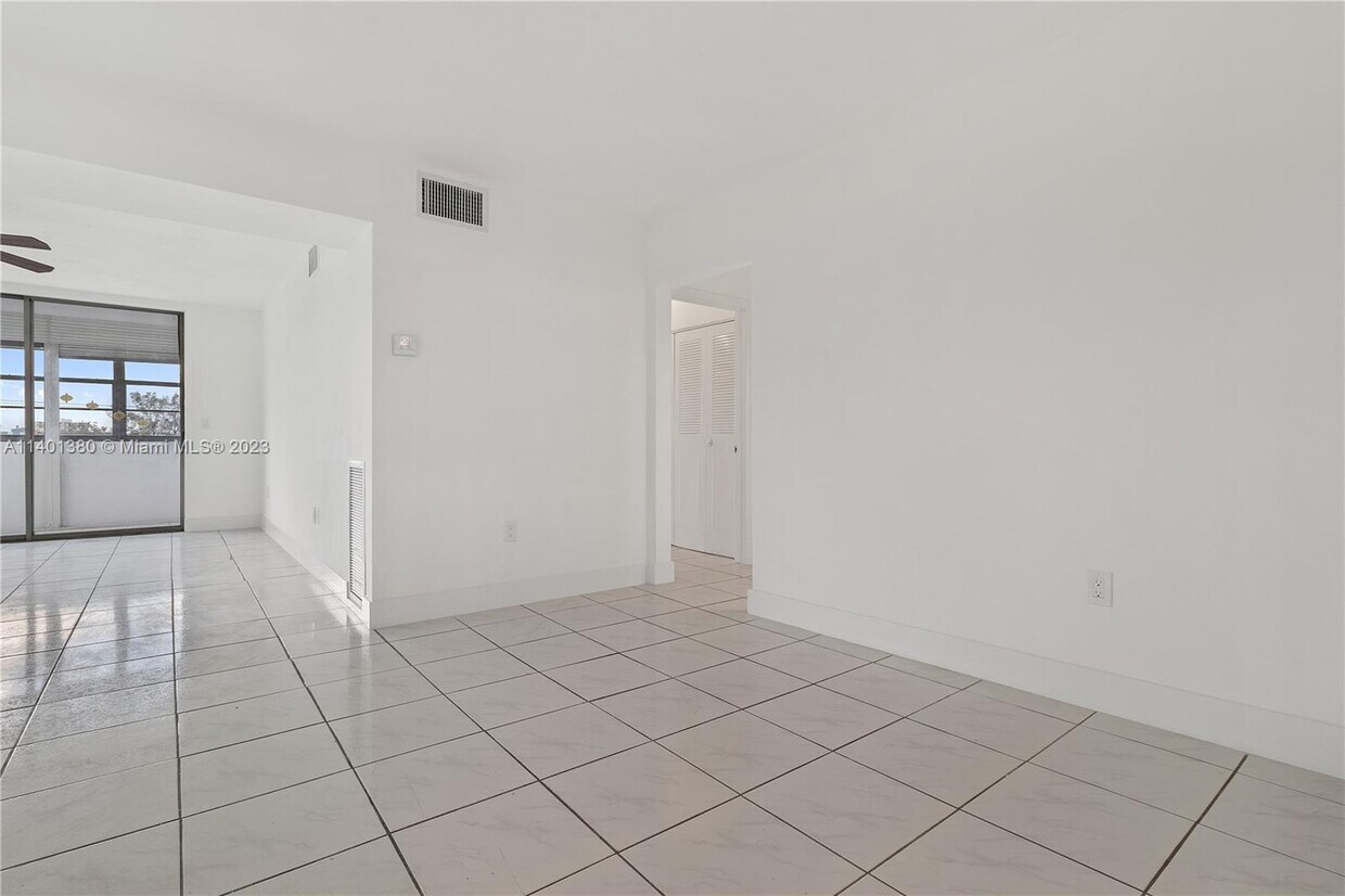 1475 NE 125th Terrace Unit 414k, North Miami, FL 33161 Condo for Rent