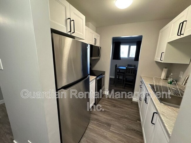 Building Photo - 117 Centennial Dr