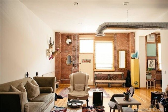 Foto del edificio - 325 Lafayette St
