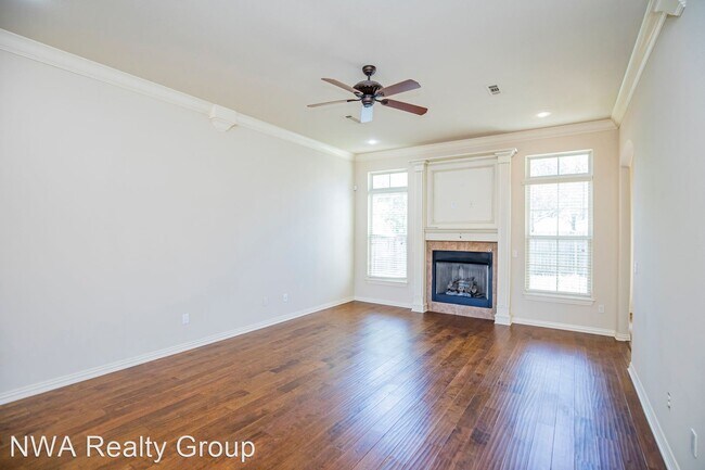 Foto del edificio - 3 br, 2 bath House - 5319 Stockton Ave