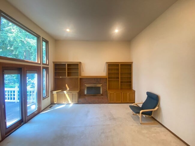 Building Photo - 18139 NE 99th Way