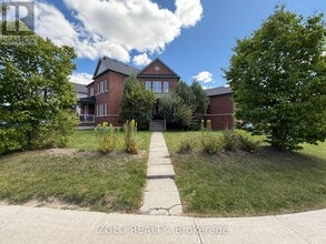 Building Photo - 31 West Park Ave