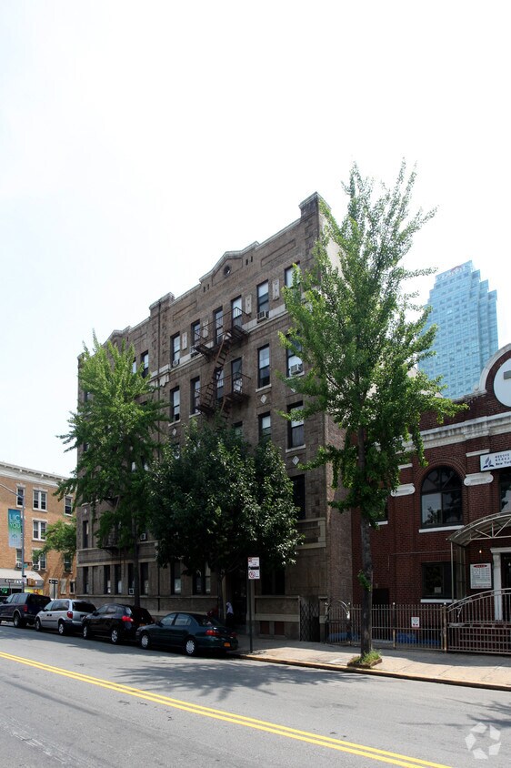 Foto del edificio - 45-05 21st St