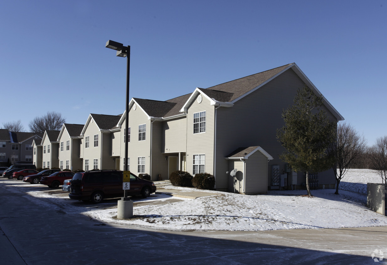 Primary Photo - Reagan Townhouses