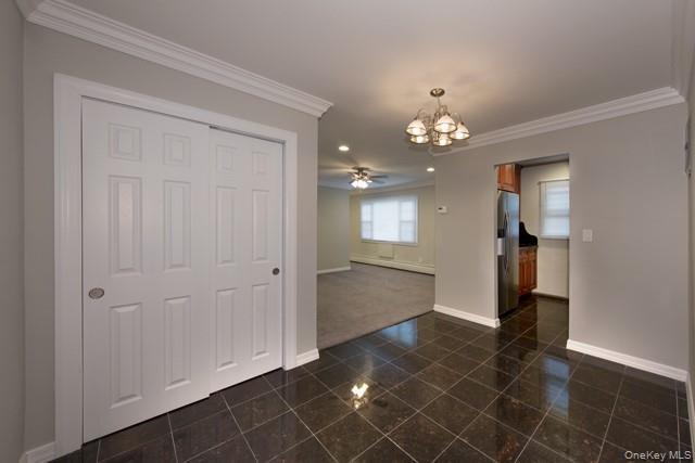 Building Photo - 303 Robinson Ave