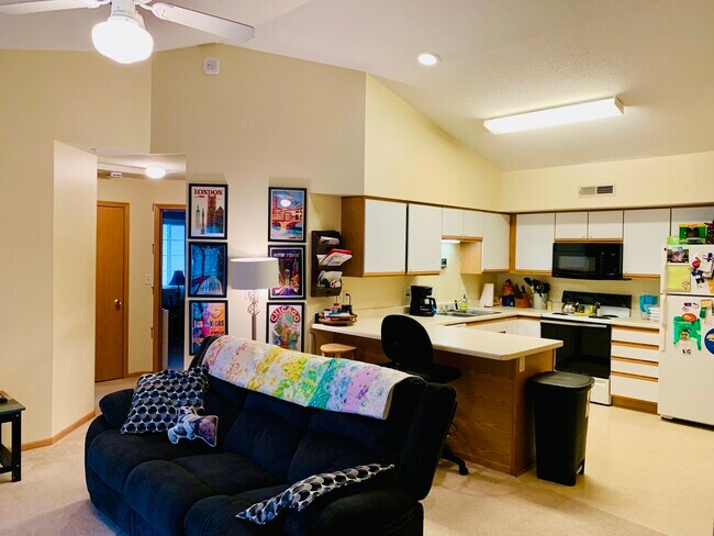 Foto del edificio - 2270 Holiday Rd # 511