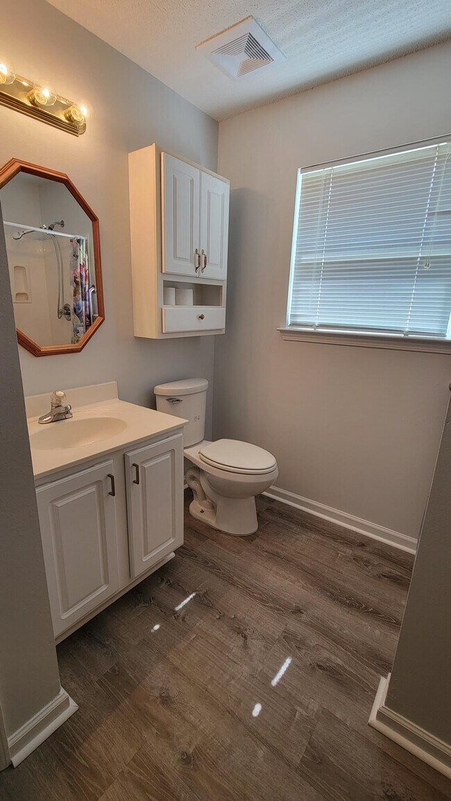 396 Don Graff Rd, Freeport, FL 32439 House Rental in Freeport, FL