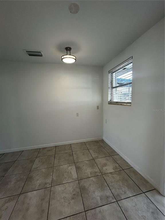 Foto del edificio - 1984 S East Ave