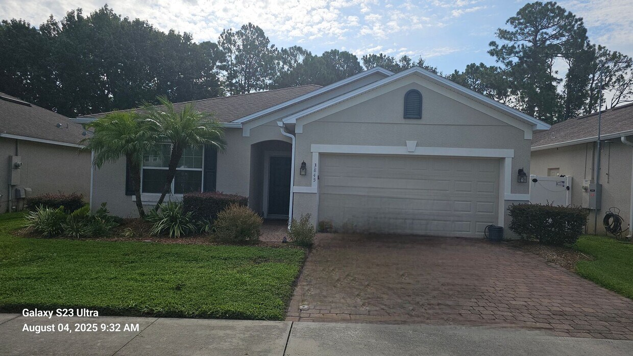 Foto principal - Beautiful 3 Bedroom Home for Rent in Oakbr...