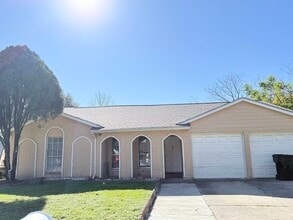 Building Photo - 11927 Barrett Brae Dr