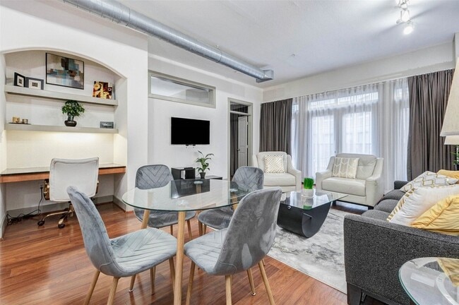 Photo - 1901 Post Oak Blvd Apartment