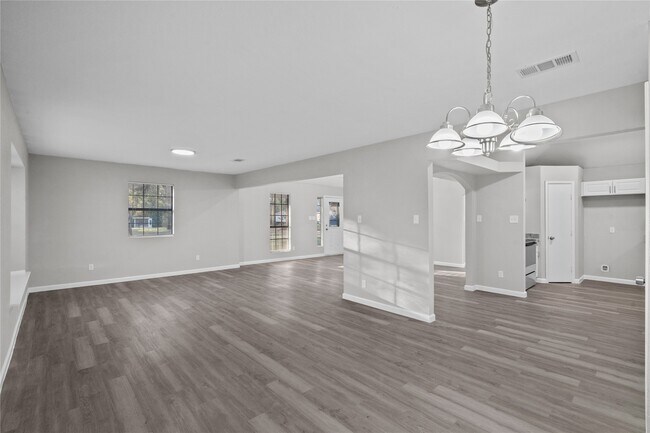 Foto del edificio - 20575 Kings Rd