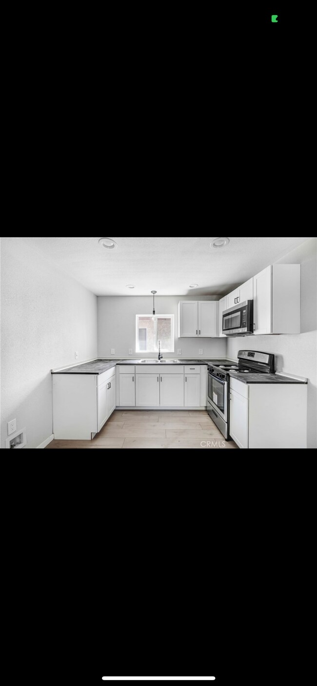 Building Photo - 554 Roberds Ave N