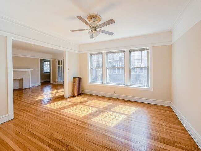 Foto del edificio - 3821 N Lawndale Ave