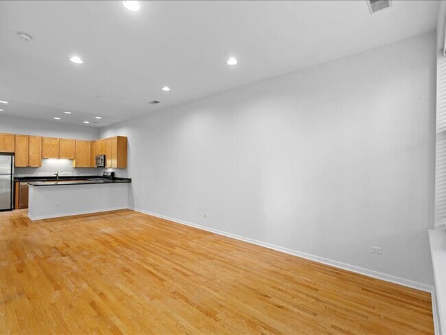 Foto del edificio - 945 N Howe-H