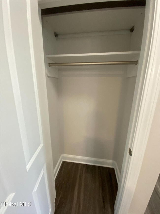 Foto del edificio - 130 Excelsior Ave