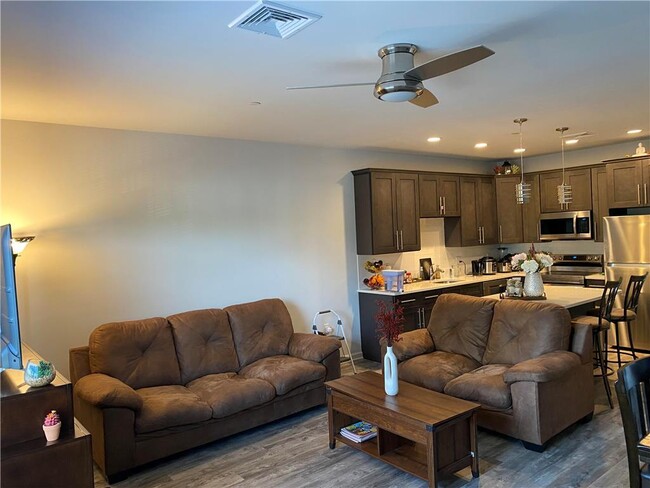 Foto del edificio - 2321 Linford St