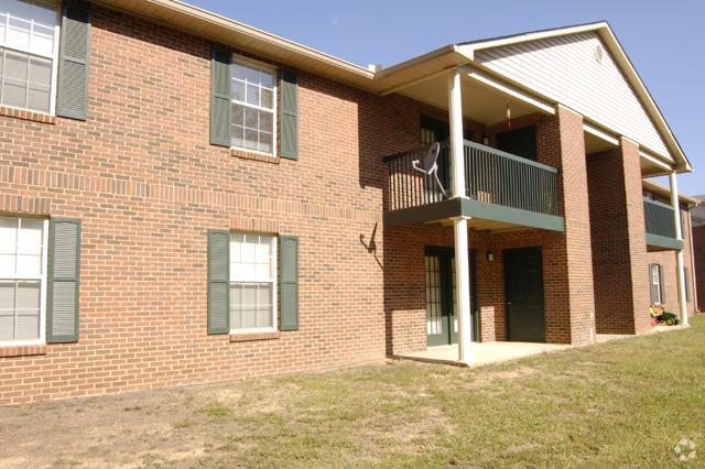 Building - Brook Hill Village Apartments