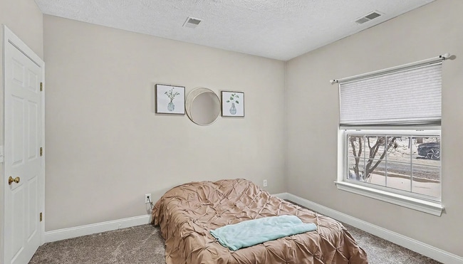 Building Photo - 288 W Saginaw St